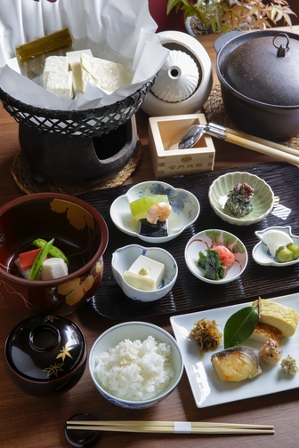 【桜・青海波】雷門旅館スタンダードプラン（朝食付き）